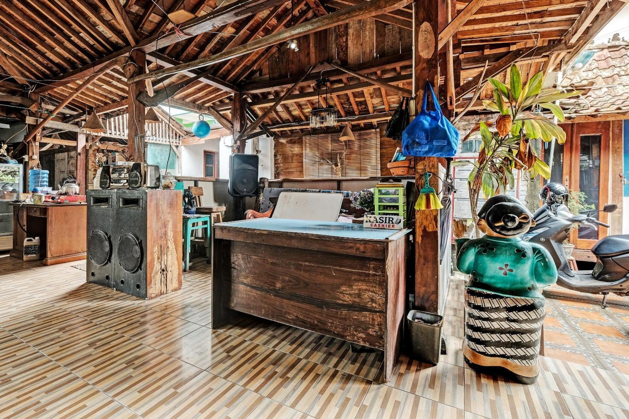 Spot On 91916 Joglo Doyong Homestay Syariah Yogyakarta Exterior foto